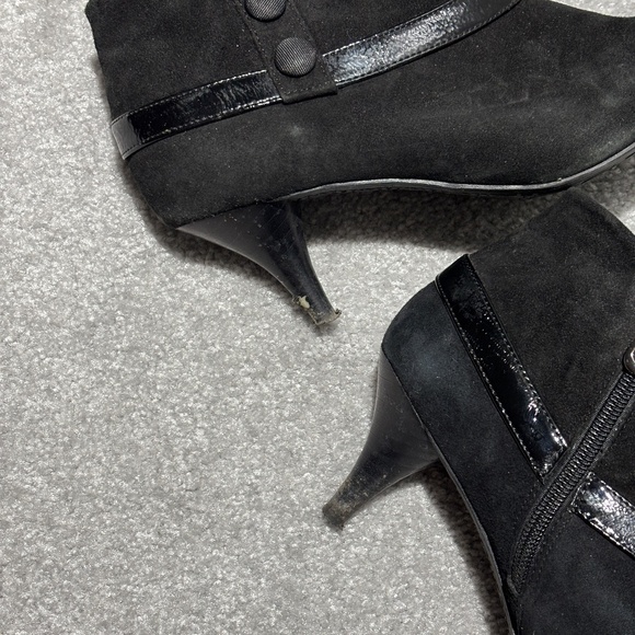 Black suede and leather heeled booties Adrienne Vittadini - Picture 6 of 10